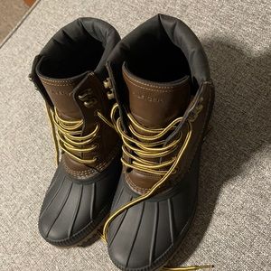 Brand new Tommy Hilfiger rain and snow boots.